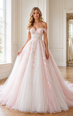Romantisches Brautkleid aus rosafarbenem Spitzenballkleid mit schulterfreiem Ausschnitt und Schleppe