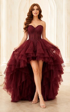 Vestido de fiesta de quinceañera de lujo color borgoña, asimétrico, sin tirantes, con escote corazón y volantes de tul.