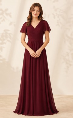 Vestido de dama de honor juvenil color burdeos, corte en A, escote en V, manga corta, fruncido, elegante.