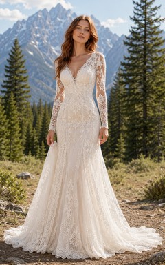 Robe de mariée sirène en dentelle florale à manches longues et décolleté plongeant, traîne chapelle, style montagne