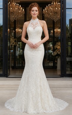 Vestido de novia de sirena con cuello alto, encaje y espalda descubierta