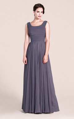Robe charmante sans manches en mousseline plissée trapèze
