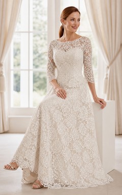 Robe de mère de la mariée, coupe trapèze, manches trois-quarts, en dentelle, longueur au sol, col bateau, style modeste et ensoleillée, idéale pour les mariées plus âgées.