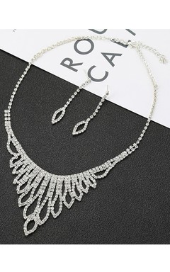 Fabulous Bridal and Gala Rhinestone Necklace and Earrings Jewelry Set