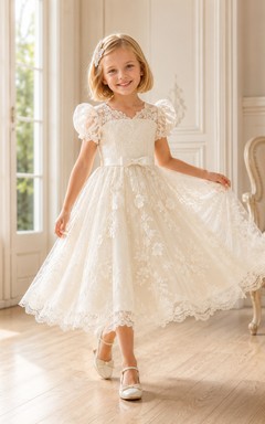 Blumenmädchenkleid aus elfenbeinfarbener Spitze, A-Linie, Puffärmel, Rundhalsausschnitt, Teelänge