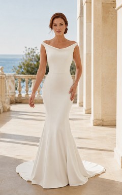 Brautkleid aus Satin im Meerjungfrauenstil mit U-Boot-Ausschnitt, ärmellos, bodenlang, tiefer V-Ausschnitt am Rücken