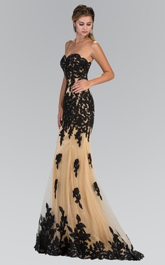 Robe trompette bustier cœur sans manches en tulle avec fermeture éclair et appliques