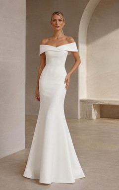 Robe de mariée sirène en satin à épaules dénudées et manches courtes, longueur au sol