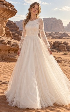 Vestido de novia sencillo de tul con escote barco, manga larga y corte en A con efecto ilusión y fruncido