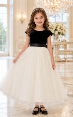 A-Line Black Tie Wedding Flower Girl Dress with Contrast Velvet Bodice, Tulle Skirt, Satin Waist Bow, Classic Formal Style