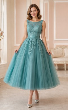 Vestido de recepción romántico de tul sin mangas con escote barco y largo hasta la rodilla, estilo pavo real, corte A.