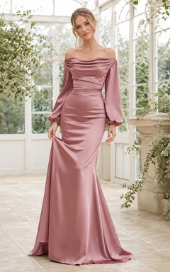 Vestido de gala largo hasta el suelo, de satén, color malva, con hombros descubiertos y mangas largas, corte sirena y fruncido.