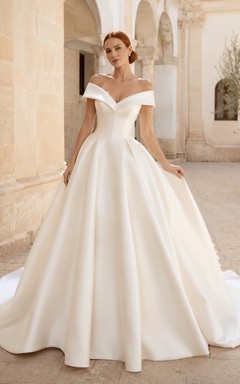Robe de bal classique en satin à épaules dénudées, taille naturelle, style chapelle