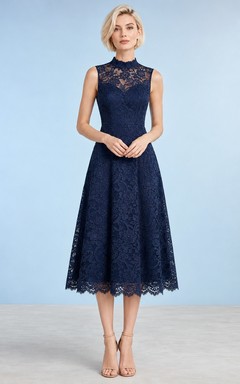 Robe de soirée sobre en dentelle bleu marine, coupe trapèze, longueur thé, col montant, sans manches