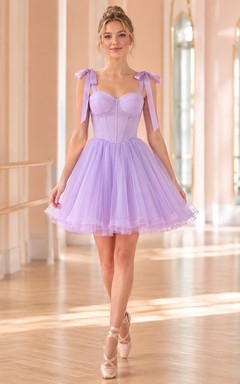 Robe de cocktail de bal de promo adorable en tulle lavande, décolleté cœur, coupe trapèze, nœud papillon court