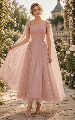 Robe de conte de fées rose poudré à col V long et cape en tulle, coupe trapèze, col A, col en V