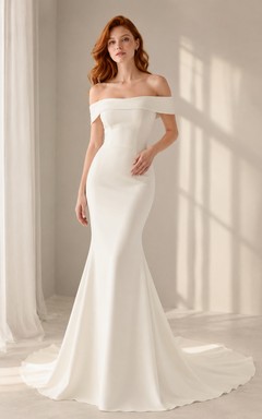 Vestido de novia sencillo de crepé estilo sirena con hombros descubiertos para el juzgado