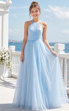 Vestido azul cielo para dama de honor juvenil, corte en A, escote halter, sin mangas.