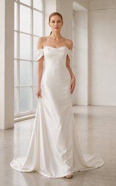 Schulterfreies, figurbetontes Brautkleid aus Satin mit Schleppe