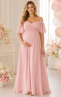 Romantisches Umstandskleid aus Chiffon in zartem Rosa mit Empire-Stil, bodenlang, schulterfrei und kurzen Ärmeln, in der Farbe Petal Shower Blush