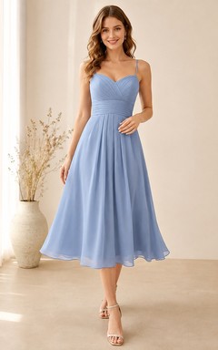 Himmelblaues, eckiges Spaghetti-Trägerkleid aus Chiffon in A-Linie und Teelänge