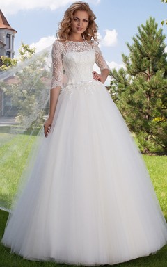 Ball Gown Jewel Neck Appliqued Half Sleeve Tulle Wedding Dress