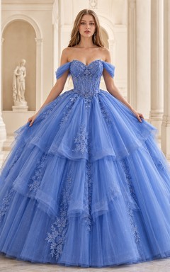 Robe de bal spectaculaire bleu roi à épaules dénudées, décolleté cœur et tulle cascade, style quinceañera