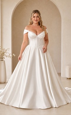 Vestido de novia de satén de manga corta con hombros descubiertos y cola larga.