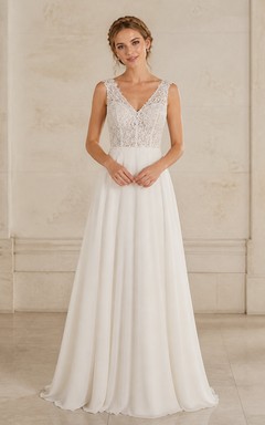 Robe de mariée simple de plage en mousseline de soie, coupe trapèze, col en V, sans manches, en dentelle.