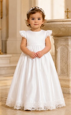 Elegantes kirchliches Taufkleid in A-Linie mit kurzen Ärmeln, bodenlang, schlicht und bezaubernd, aus Satin