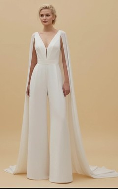 Hochzeitsjumpsuit mit tiefem V-Ausschnitt, langen Ärmeln, Tüllärmeln und weitem Bein