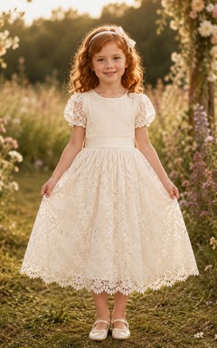 Boho-Spitzenkleid mit Volantärmeln für Blumenmädchen