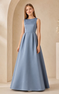 Vestido de dama de honor juvenil azul acero, corte en A, sin mangas, color joya.