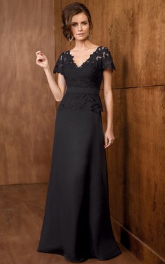 Short-Sleeved V-Neck A-Line Mother Of The Bride Dress With Peplum Style And Lace