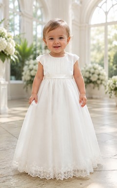 Baby-Taufkleid mit plissiertem Oberteil, A-Linie, kurzen Ärmeln und Tüllspitze
