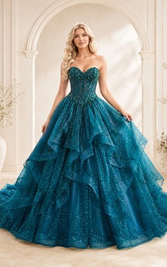 Vestido de quinceañera de lujo sin tirantes con escote corazón y volantes de encaje estilo pavo real