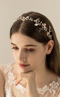 Handgefertigte, wunderschöne Haarbänder im Blumenstil