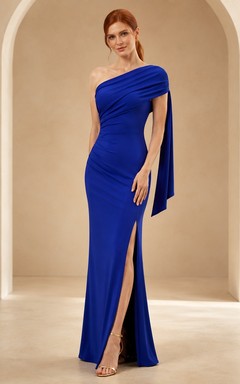 Kobaltblaues Jersey-Maxikleid für den Abschlussball mit asymmetrischem One-Shoulder-Ausschnitt, taillierter Passform, moderatem Seitenschlitz und langem Rock