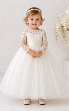 Taufkleid mit Spitzenmieder, Tüllrock, A-Linien-Schnitt, langen Ärmeln und bodenlang