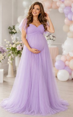 Robe de maternité romantique en tulle lavande, décolleté cœur, manches papillon, coupe empire, longueur au sol