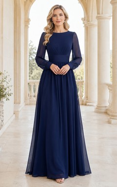 Dunkelblaues, bodenlanges, elegantes Chiffonkleid in A-Linie mit langen Ärmeln und Schmucksteinen von Midnight Reserve