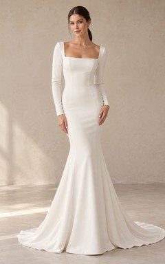 Vestido de novia sencillo de corte sirena con cuello cuadrado y mangas largas