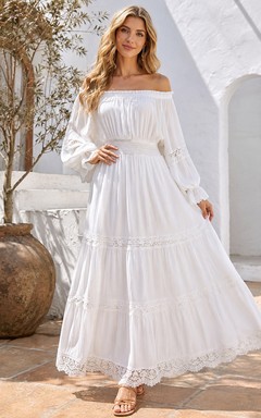Robe de mariée bohème de plage en mousseline de soie à manches bouffantes et volants, épaules dénudées et dentelle, style poète