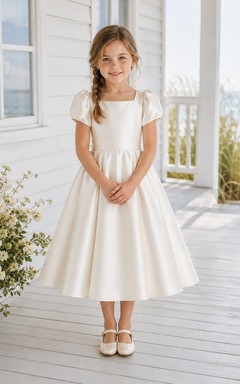 Blumenmädchenkleid aus elfenbeinfarbenem Satin, A-Linie, Rundhalsausschnitt, Teelänge, Schleifendetail