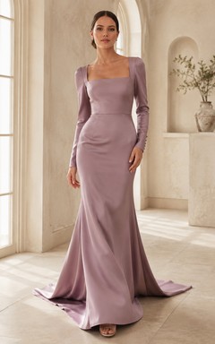 Mauvefarbenes Brautkleid aus Samt mit eckigem Ausschnitt, langen Ärmeln und Meerjungfrauen-Schleppe