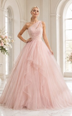 Vestido de novia de gala rosa palo con un solo hombro y estampado floral de tul para capilla