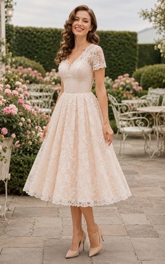 Robe de mariée rétro vintage en dentelle à manches courtes et longueur thé, à petit prix