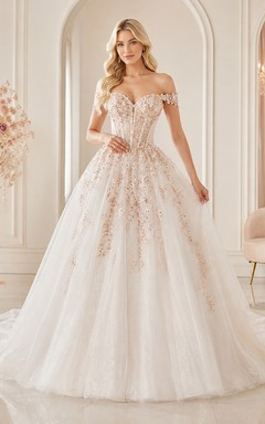 Romantisches Brautkleid in Roségold-Rosé, A-Linie, schulterfrei, kurze Ärmel, bodenlang, mit Schleppe