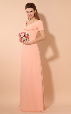 Robe longue en mousseline à manches courtes et col en V avec fronces