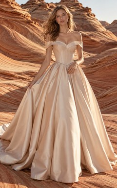 Vestido de novia largo de satén plisado con escote corazón y hombros descubiertos, color champán.